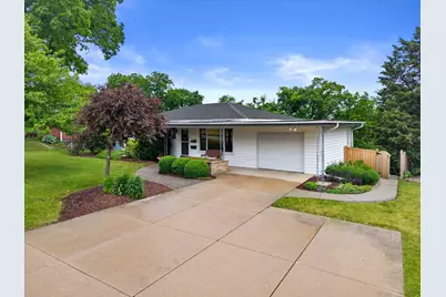 353  Tower Ct, Pewaukee, WI 53072 - Photo 34