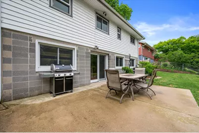 353  Tower Ct, Pewaukee, WI 53072 - Photo 24