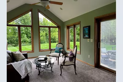 2517  Fox River Cir, Waukesha, WI 53189 - Photo 16