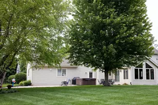 2517 Fox River Cir, Waukesha, WI 53189 - Photo 38