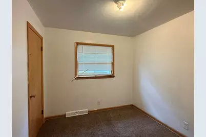 4683 N 68th St, Milwaukee, WI 53218 - Photo 10