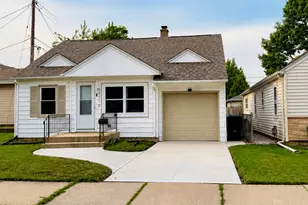 3012 Dwight St, Racine, WI 53403 - Photo 1
