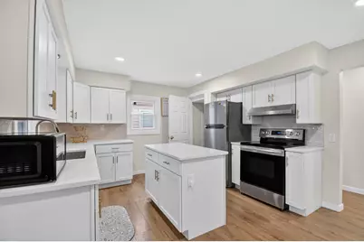 3012  Dwight St, Racine, WI 53403 - Photo 2