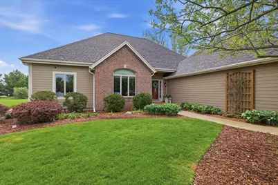W280N8120  Black Diamond Ct, Merton, WI 53029 - Photo 2