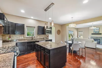 N55W20970  Carters Crossing Cir, Menomonee Falls, WI 53051 - Photo 6