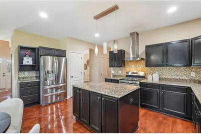 N55W20970  Carters Crossing Cir, Menomonee Falls, WI 53051 - Photo 4