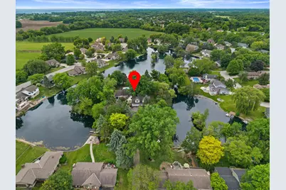 3609  Waterbury Ln, Racine, WI 53403 - Photo 8