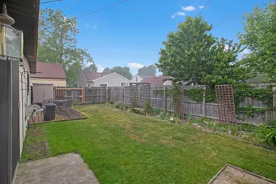 2216  Cleveland Ave, Sheboygan, WI 53081 - Photo 20