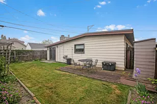 2216 Cleveland Ave, Sheboygan, WI 53081 - Photo 18
