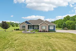 1611 51st St, Racine, WI 53108 - Photo 2