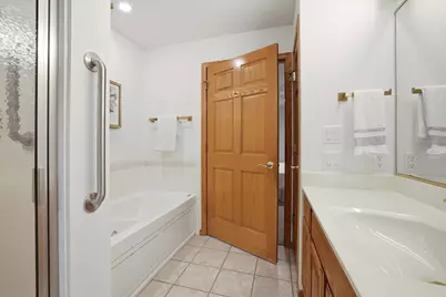 970  Oconomowoc Pkwy, Oconomowoc, WI 53066 - Photo 16