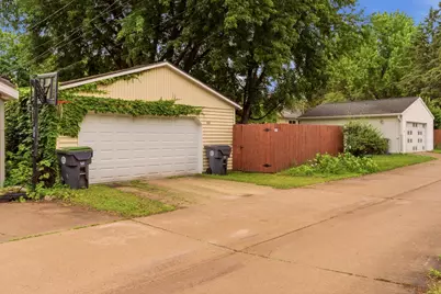 410  21st St, La Crosse, WI 54601 - Photo 24