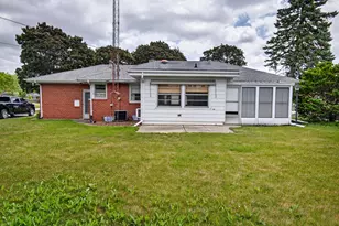 1112 Kentucky St, Racine, WI 53405 - Photo 6