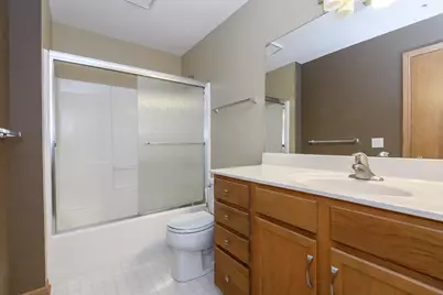 18730  Emerald Cir #B, Brookfield, WI 53045 - Photo 8