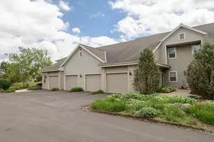 18730 Emerald Cir, Brookfield, WI 53045 - Photo 16