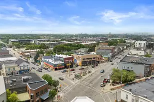 226 E Smith St, Milwaukee, WI 53207 - Photo 38
