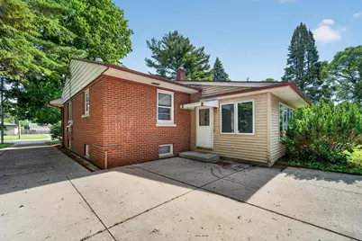 1817  81st St, Kenosha, WI 53143 - Photo 4