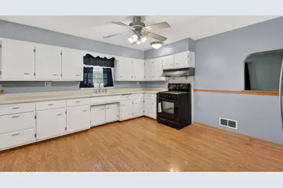 1817  81st St, Kenosha, WI 53143 - Photo 16