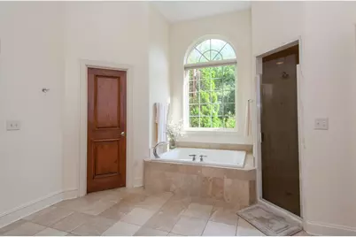 10935 N Oriole Ln, Mequon, WI 53092 - Photo 32