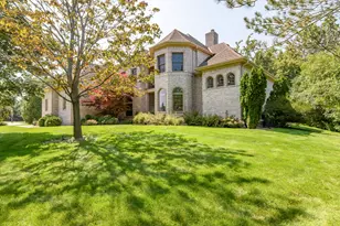 10935 N Oriole Ln, Mequon, WI 53092 - Photo 2