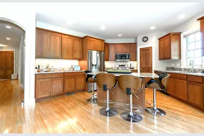 10935 N Oriole Ln, Mequon, WI 53092 - Photo 10