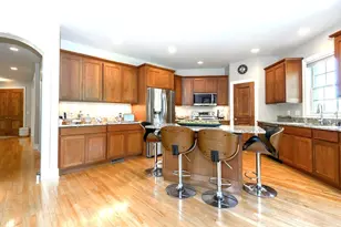 10935 N Oriole Ln, Mequon, WI 53092 - Photo 10