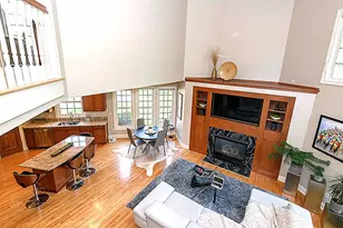 10935 N Oriole Ln, Mequon, WI 53092 - Photo 18