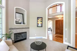 10935 N Oriole Ln, Mequon, WI 53092 - Photo 10