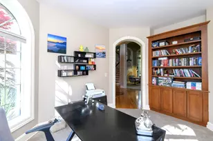 10935 N Oriole Ln, Mequon, WI 53092 - Photo 22
