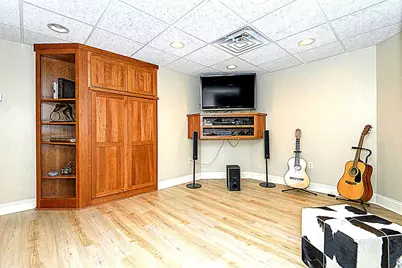 10935 N Oriole Ln, Mequon, WI 53092 - Photo 46