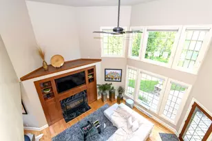10935 N Oriole Ln, Mequon, WI 53092 - Photo 20