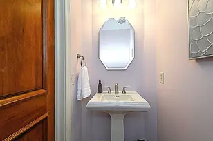 10935 N Oriole Ln, Mequon, WI 53092 - Photo 22