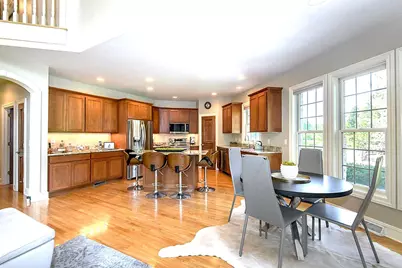 10935 N Oriole Ln, Mequon, WI 53092 - Photo 14