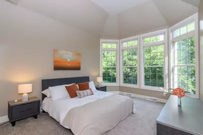 10935 N Oriole Ln, Mequon, WI 53092 - Photo 28