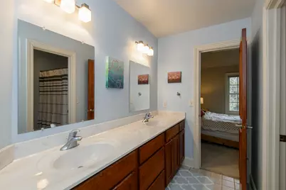 10935 N Oriole Ln, Mequon, WI 53092 - Photo 40