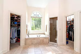 10935 N Oriole Ln, Mequon, WI 53092 - Photo 28