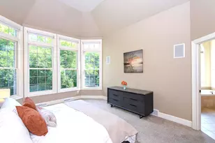 10935 N Oriole Ln, Mequon, WI 53092 - Photo 24