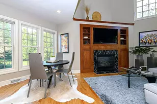 10935 N Oriole Ln, Mequon, WI 53092 - Photo 18