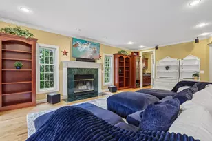 1299 Creekside Ln, Grafton, WI 53024 - Photo 8