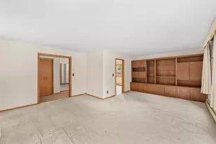 8603 N Regent Rd, Fox Point, WI 53217 - Photo 8