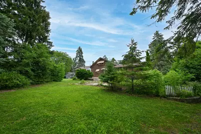 8603 N Regent Rd, Fox Point, WI 53217 - Photo 4