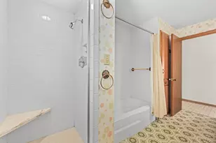 8603 N Regent Rd, Fox Point, WI 53217 - Photo 16