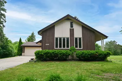8603 N Regent Rd, Fox Point, WI 53217 - Photo 2
