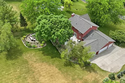 W343N6980  Circle Dr Dr, Lac La Belle, WI 53066 - Photo 20