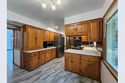 2127 N 122nd St, Wauwatosa, WI 53226 - Photo 20