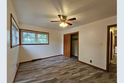 2127 N 122nd St, Wauwatosa, WI 53226 - Photo 28