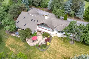 W215N5353 Ada Ct, Menomonee Falls, WI 53051 - Photo 2
