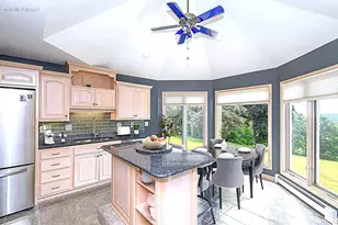 W215N5353 Ada Ct, Menomonee Falls, WI 53051 - Photo 8