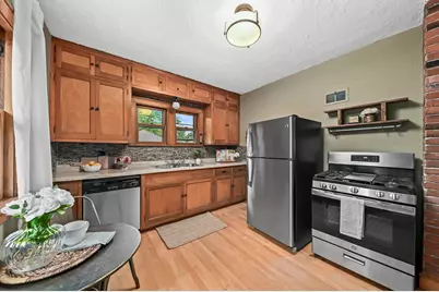 6336 W Locust St, Milwaukee, WI 53210 - Photo 18