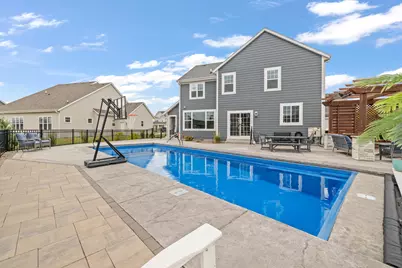 1384  Bluestem Trl, Oconomowoc, WI 53066 - Photo 4
